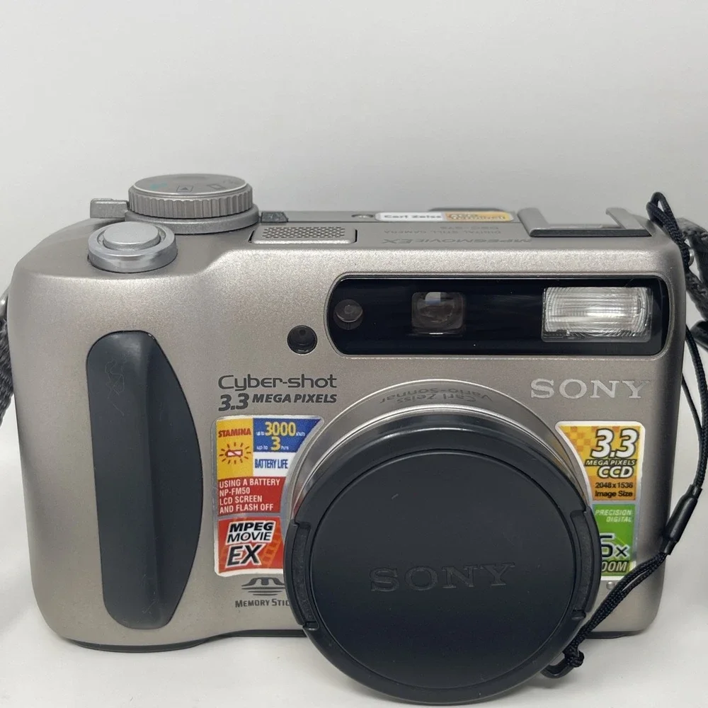 Sony Silver Cyber shot Camera DSC-S75 Carl Zeiss MPEGmovieEX New battery/charger